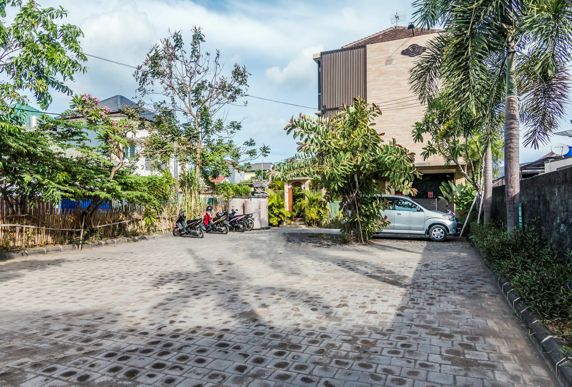 Zen Rooms Basic Jimbaran Taman Mulia Eksteriør bilde
